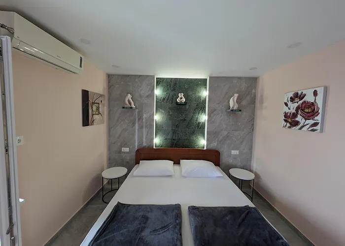 Apartments Klenovica Jadranka Cacic
